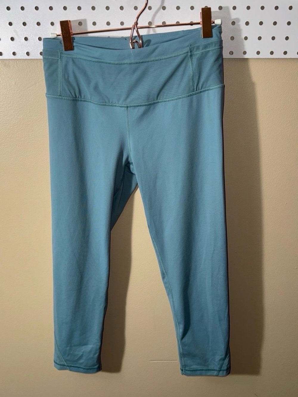 Victoria’s Secret Light Blue High-Waist Athletic Capri Leggings